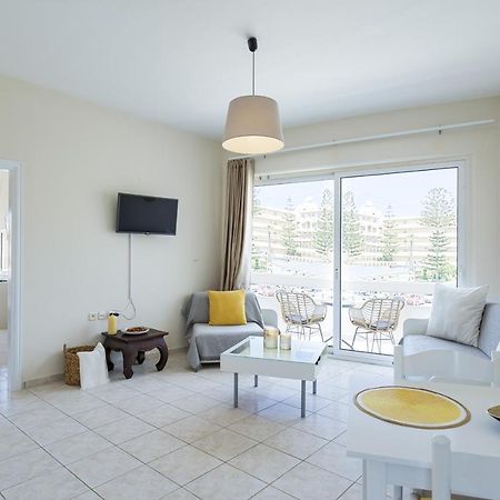 Evani Apartments Ялисос Екстериор снимка