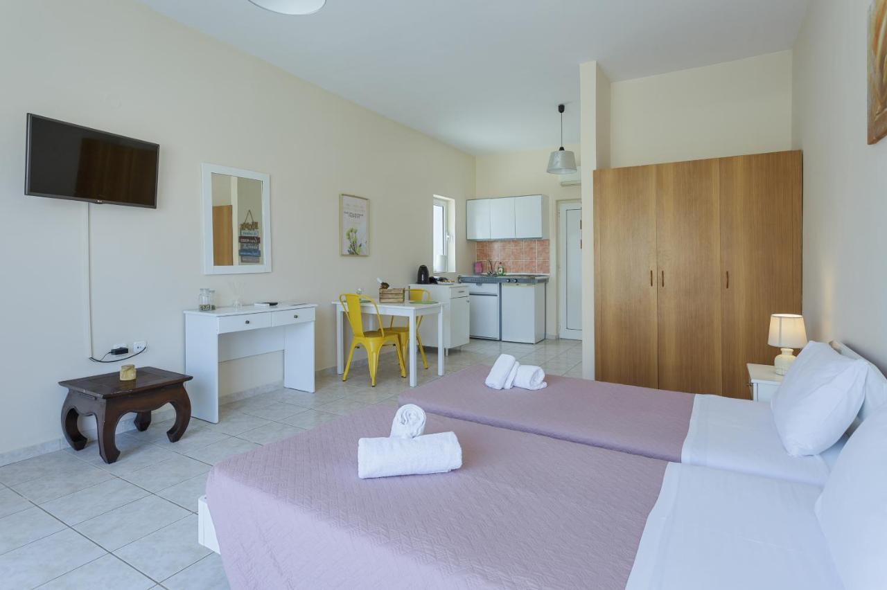 Evani Apartments Ялисос Екстериор снимка
