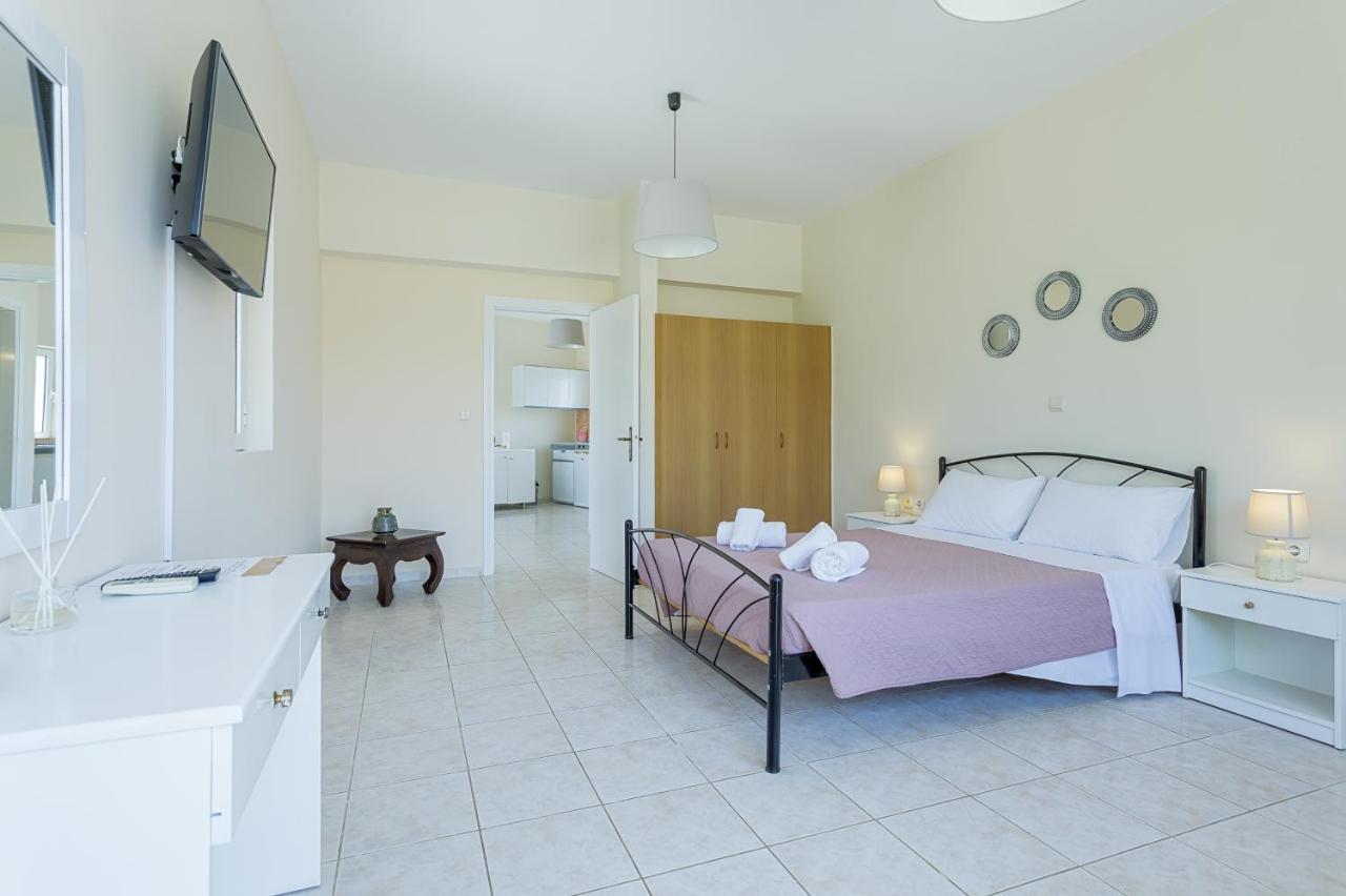 Evani Apartments Ялисос Екстериор снимка